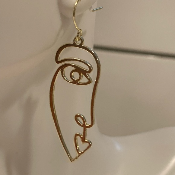 ✨3 for$33✨NWT Abstract Minimal Face Dangle Earrings - Picture 8 of 8